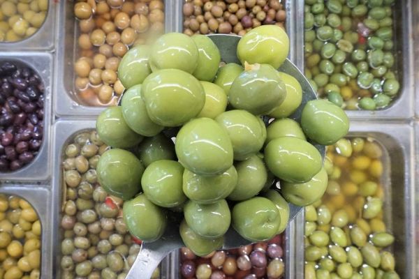 Aceituna italiana Nocellara, redonda y verde con un fino aliño