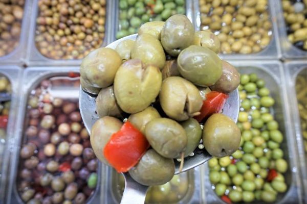Aceituna Gordal Partida, grande con pimiento y ajo