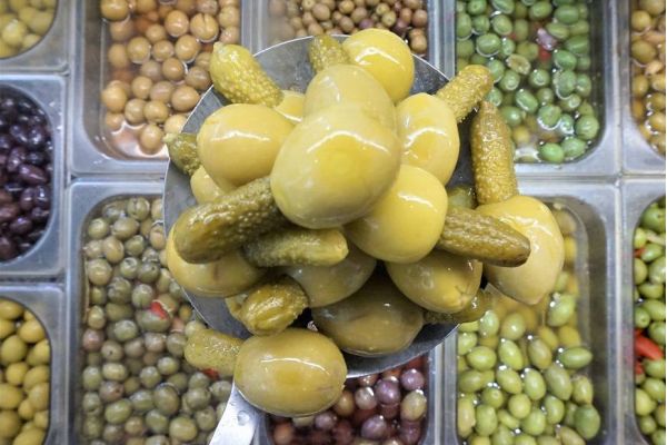 Aceituna Kimbos, aceituna grande rellena de pepinillo